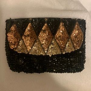 VTG MILOR Sequined Clutch